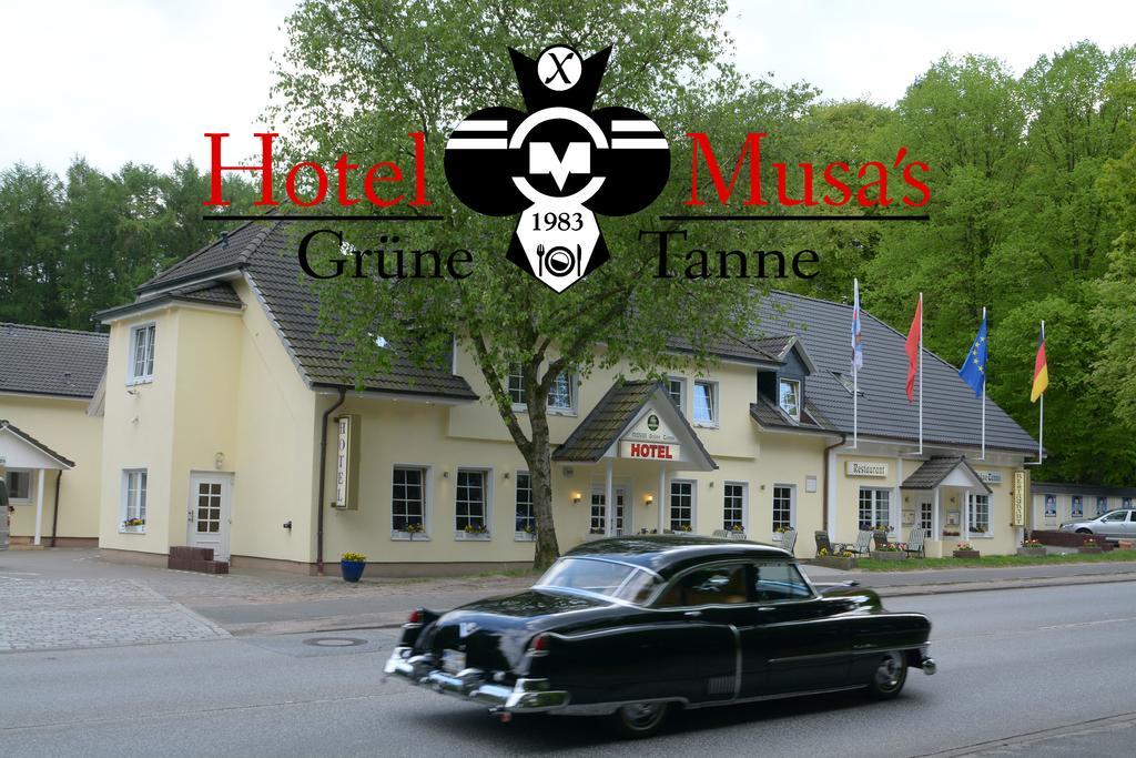 Hotel Grune Tanne Hamburg-Harburg Buitenkant foto